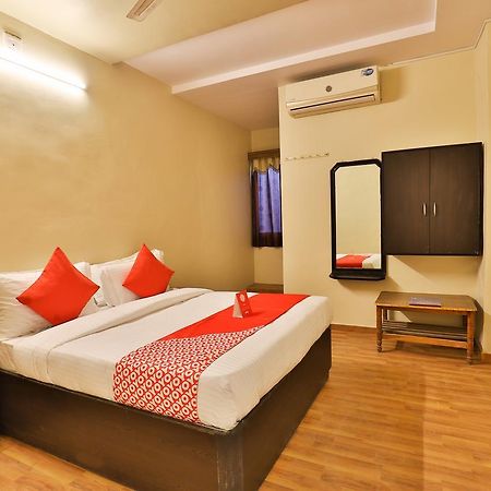 Oyo 11427 Hotel Kalyan أحمد أباد المظهر الخارجي الصورة