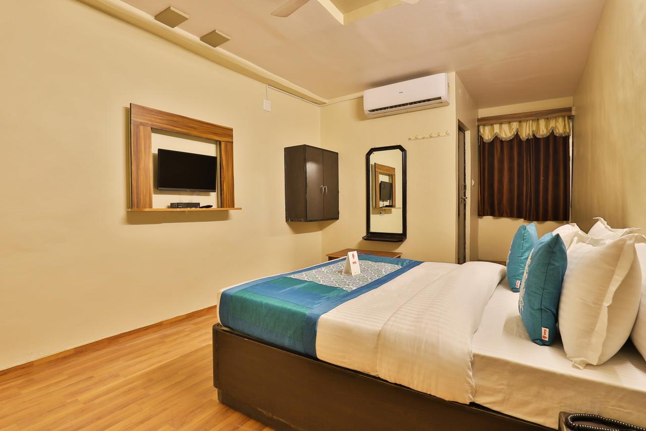 Oyo 11427 Hotel Kalyan أحمد أباد المظهر الخارجي الصورة