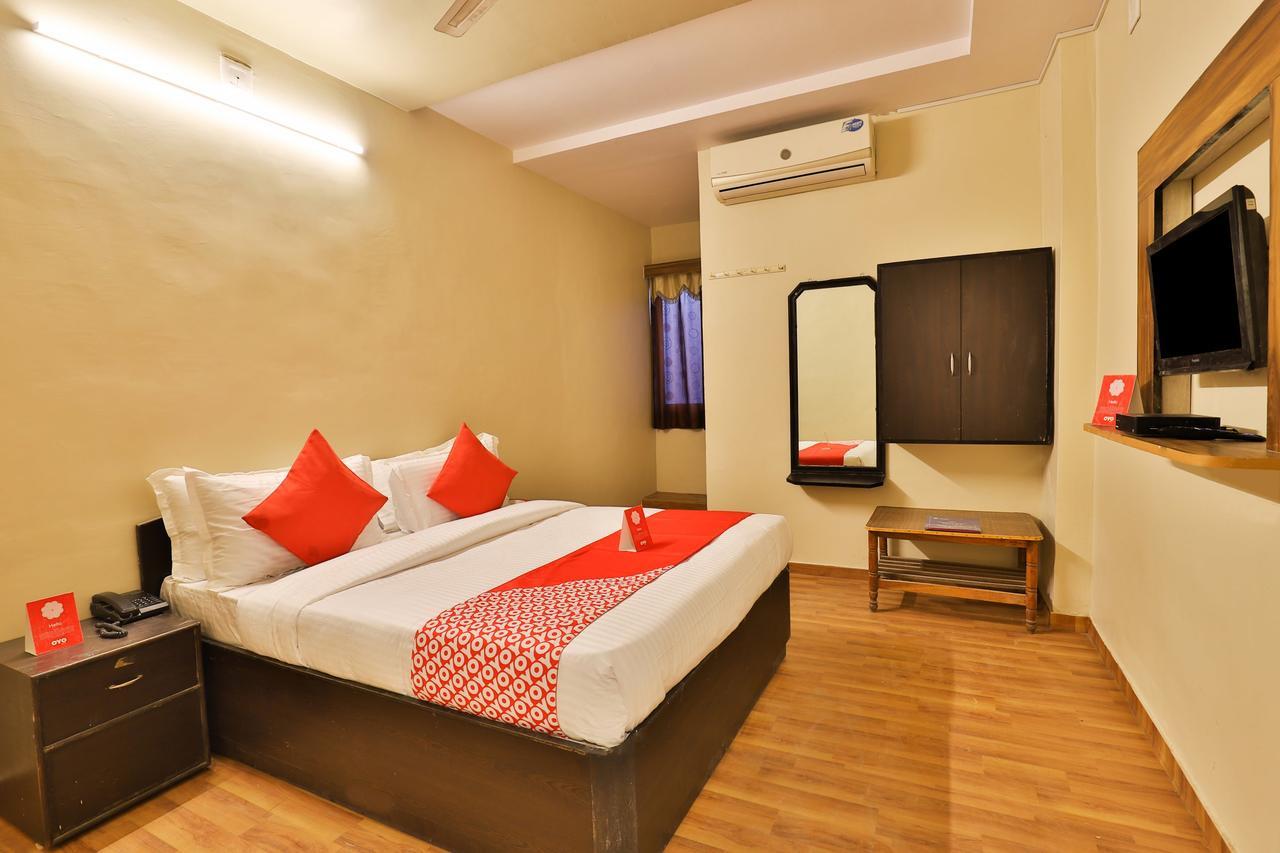 Oyo 11427 Hotel Kalyan أحمد أباد المظهر الخارجي الصورة