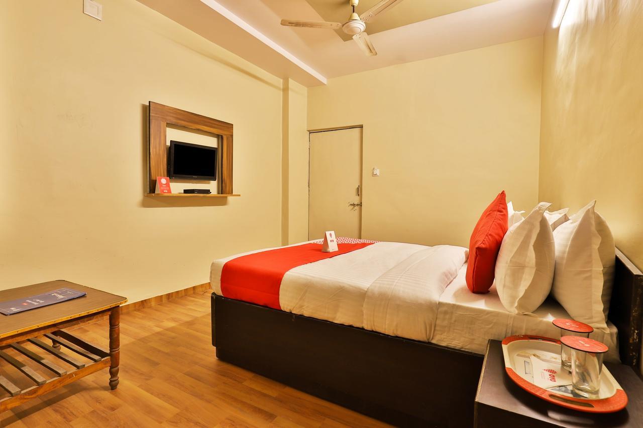 Oyo 11427 Hotel Kalyan أحمد أباد المظهر الخارجي الصورة